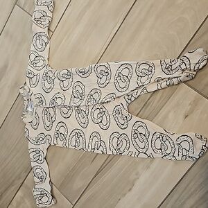 Spearmint Love Pretzel Onesie with snaps 3-6 months